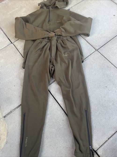 Men’s 2XL Trakker Base Layer 2 Piece Jumper With Good & Bottoms Carp Fishing