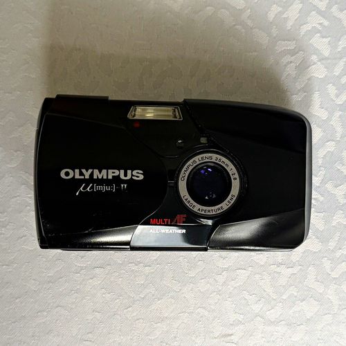 Olympus MJU II 35mm Camera – 35mm f/2.8 Lens - BATTERY LID SLIGHTLY BROKEN — image 3