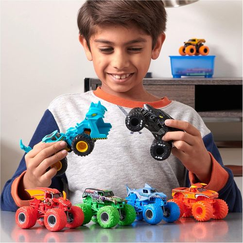 Monster Jam Sparkle Smash Monster Truck, gegoten voertuig, schaal — image 2