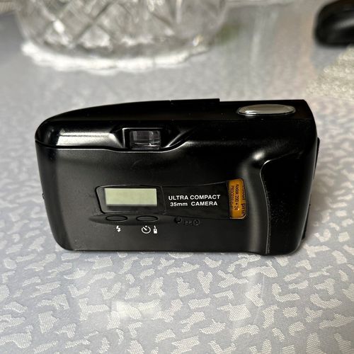 Olympus MJU II 35mm Camera – 35mm f/2.8 Lens - BATTERY LID SLIGHTLY BROKEN — image 2