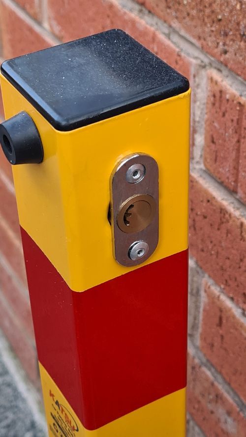 KATSU Car Parking Space Lock Post Yellow & Red Foldable Barrier 3 Keys. 27 Inch — image 4