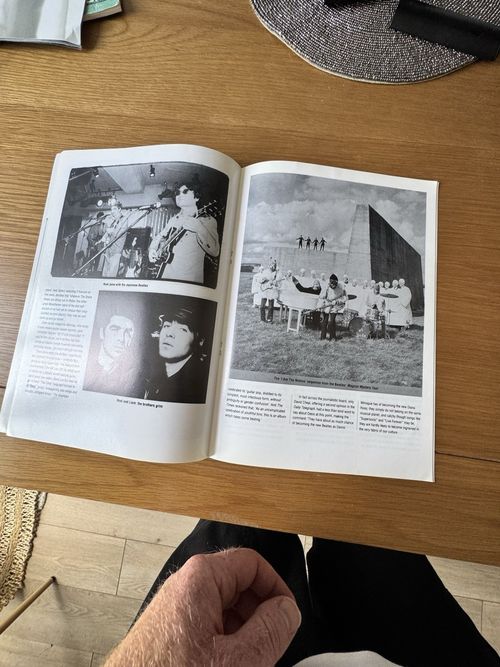 Oasis Original Summer 96 Tour Programme Booklet - Official Tour Programme — image 7