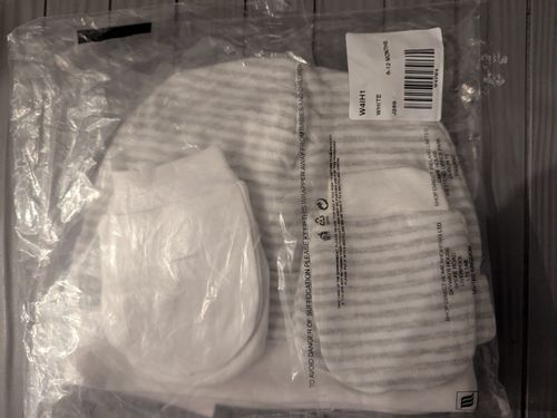 Twin Pack Of Very Everyday Baby Hat and Mittens Set 6-12 Months - New with Tags — image 2