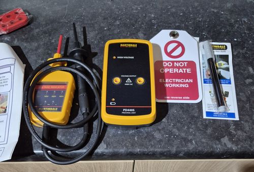 Martindale Electrical Testing Kit with Test Lead and Case — image 3