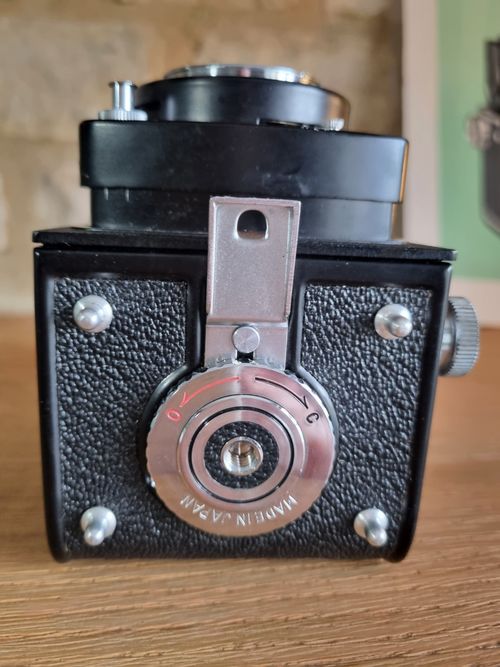 Yashica-635 Twin Lens Reflex TLR 120 Film Camera. 80mm F3.5 Yashikor Lens & Case — image 15