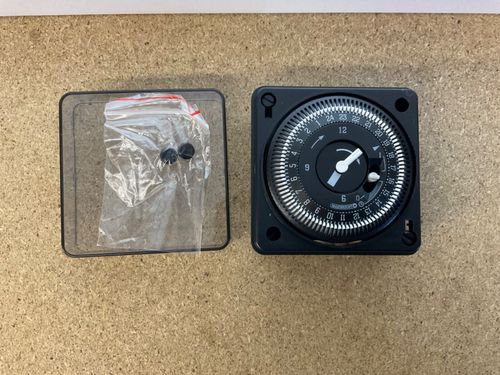 24 Hour Analogue Compact Panel Mount Timer Black 240V 16A Heater Hydroponics — image 1