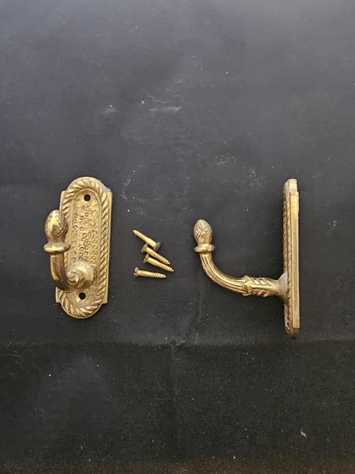 VICTORIAN BRASS ACORN CURTAIN TIE BACK HOOKS — image 3
