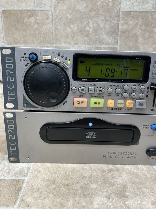 Skytec Tec 2700 DJ Controller and Dual CD Player- Read Description — image 6