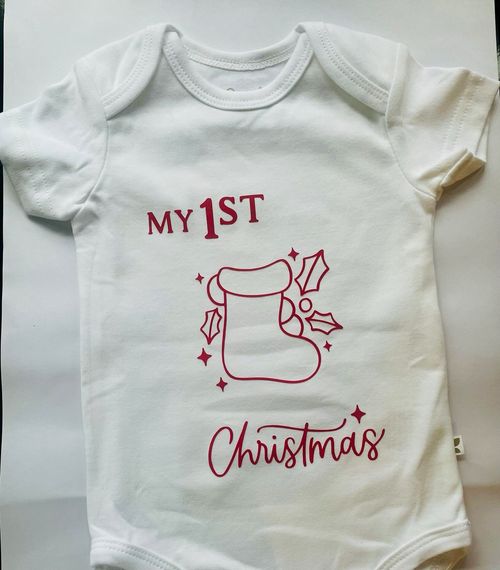 My 1st Christmas White/Red Print Cotton Jersey Babygrow, Short Sleeve, Snap 3-6m — image 1