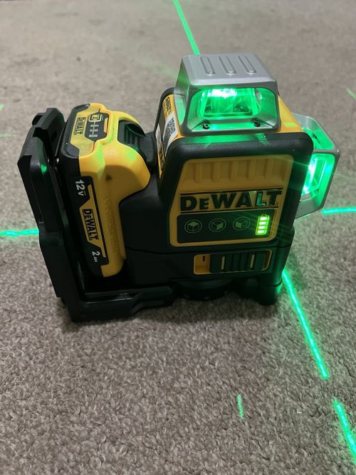 DEWALT Green Beam Self-Levelling Cross-Line Laser Level full set — image 8