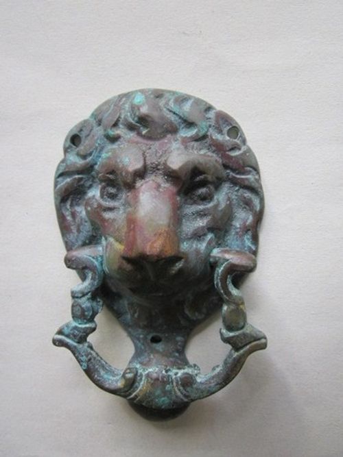 VINTAGE / ANTIQUE BRASS LION DOOR KNOCKER