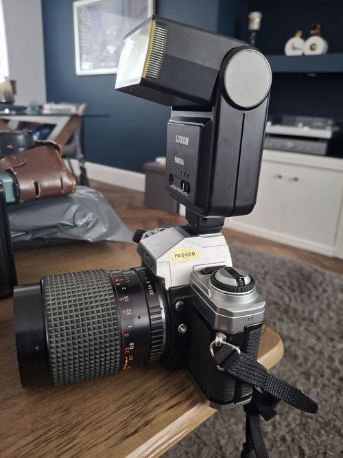Minolta X-300 Silver 35mm SLR Film Camera 28-70mm Zoom Lens & 9800A Flash — image 4