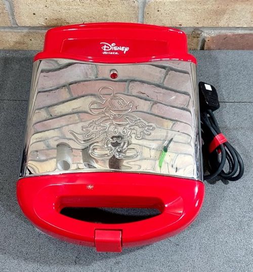 Ariete Disney Mickey Mouse Shaped 4 Waffle Maker Iron Red Chrome Mod 197 Working