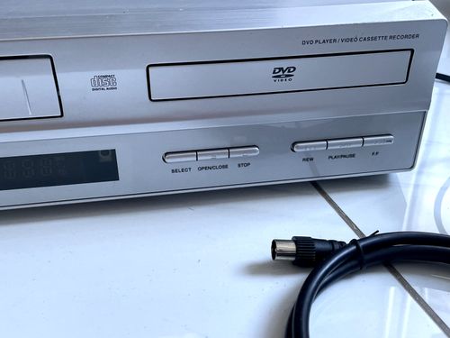 Digilogic DVDVCR2 DVD/VCR Combo Player VHS Video Cassette Recorder With Cable — image 4