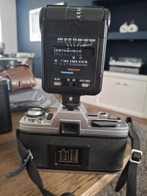 Minolta X-300 Silver 35mm SLR Film Camera 28-70mm Zoom Lens & 9800A Flash — image 5