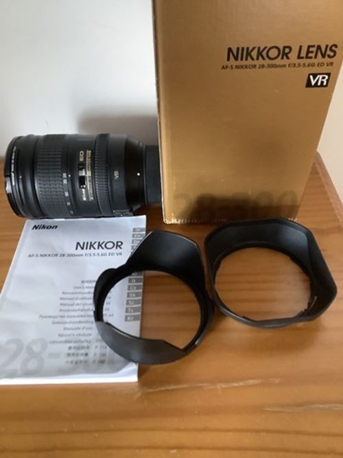 Nikon Nikkor AF-S 28-300mm F3.5-5.6G Ed VR Lens