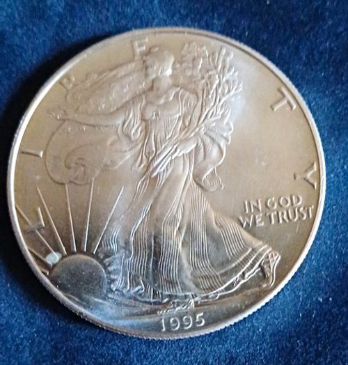 U.S. Mint 1995 American Silver Eagle $1 1 oz .999 Fine Silver Coin Uncert