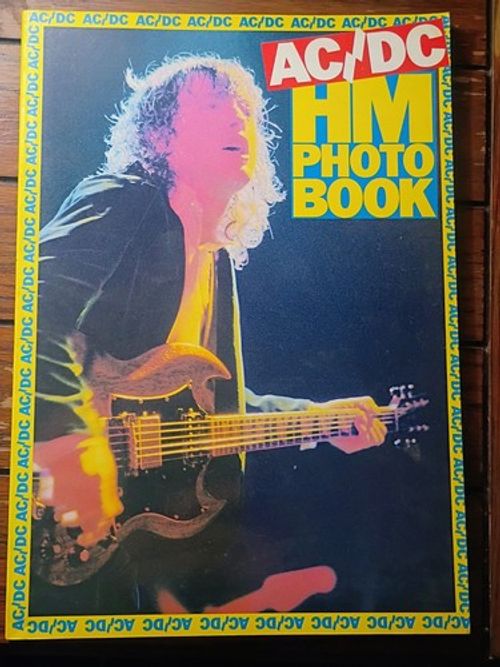 AC/DC  Hm  Photo Book PB Omnibus Uk  (1983) Excellent Condition 