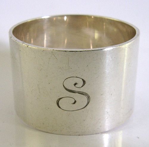 40g ENGLISH SOLID STERLING SILVER ENGRAVED 'S' NAPKIN RING 1976 HEAVY