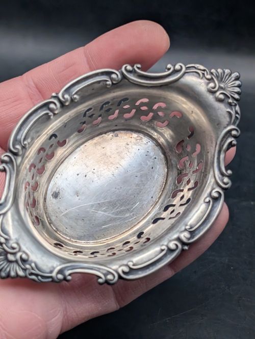 🔥 ANTIQUE SOLID STERLING SILVER GORHAM NUT DISH & WEBSTER SHAKERS 38.9 GRAMS 🔥 — image 11