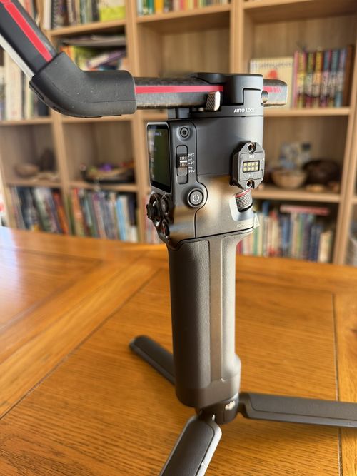 DJI Ronin RS3 Pro Gimbal Stabilizer Combo — image 7