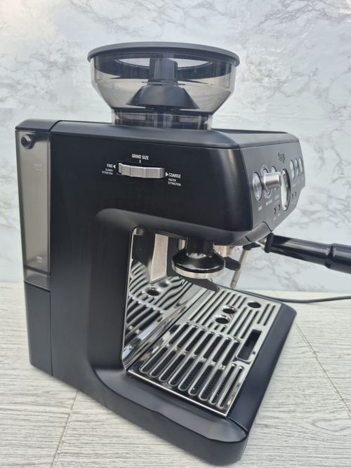 Sage BES875 Espresso Machine, Built-In Grinder, Steam Wand, Black — image 3