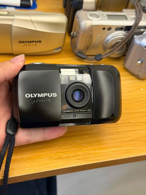 Olympus μ mju 35mm Point & Shoot Film Camera Black — image 3