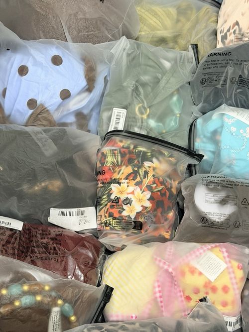SHEIN Mixed Clothing Wholesale Job Lot Bundle Assorted Items Bagged Packaging — image 3