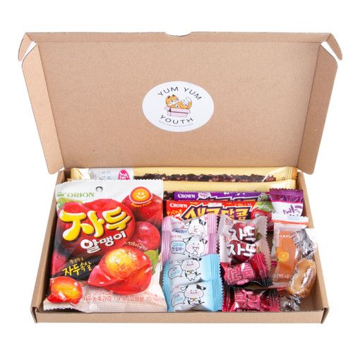 Korean Sweets & Snacks Taster Box: Asian Food Sweets and Snacks Gift Hamper