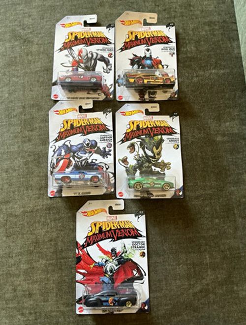 Hot Wheels Spider-Man Maximum Venom 5 car Set GDG83 1:64 Marvel Unopened Box