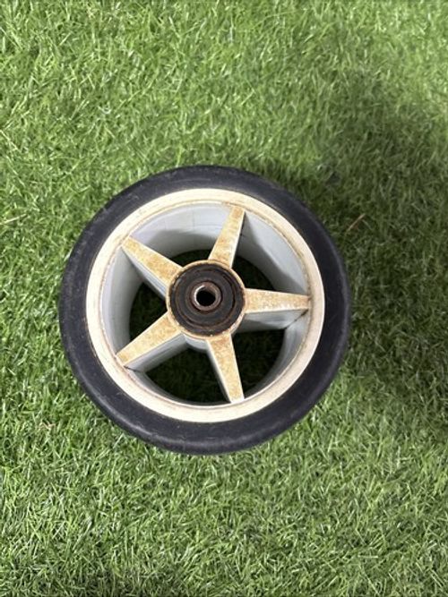 Powakaddy Sport Version White Front Wheel