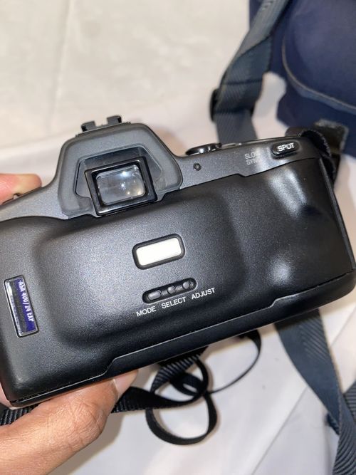 Minolta Dynax 500si Super Black 35mm SLR w/ Sigma 70-300mm Lens & Flash — image 5