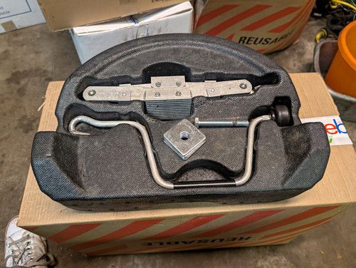 Porsche 911 996 Boxster 986 Genuine Scissor Jack & Handle Kit Foam Bolt
