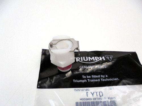 Triumph Motorcycle Plastic Fuel Line Dry Break Fuel Connector Male T1240868