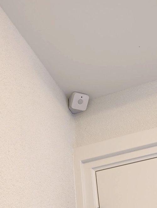 Philips Hue Motion Sensor Angle Corner Mount – Fixed 90° Wall Bracket Mount — image 4