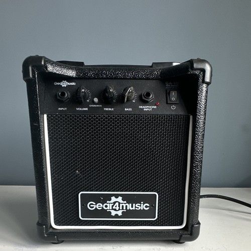 Gear4music GA-10 10W Solid State Combo Guitar Amp, 1-Channel Practice
