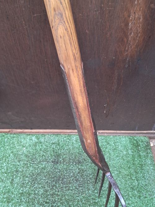 Vintage Garden Fork Spear & Jackson 5 Prong Fork Wood D Block Handle (#160) — image 5