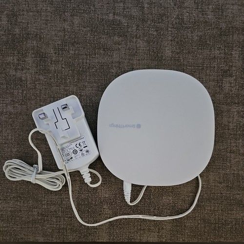 Samsung SmartThings Hub V3,  Zigbee, Z-Wave Matter, Thread Hub with power lead