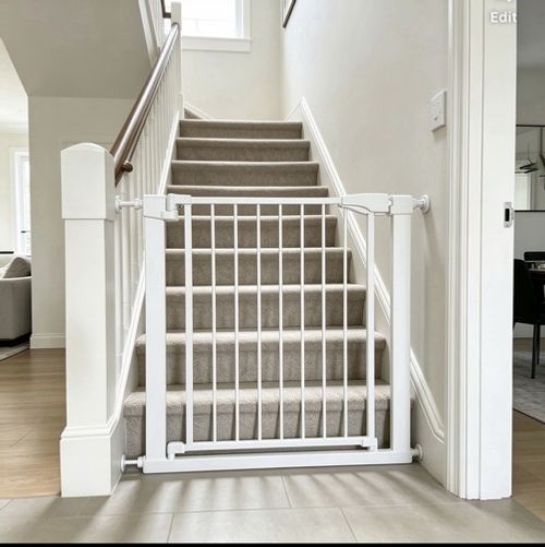 Baby safety gate 75cm -89cm pressure mounted no drill-stairs: hallways-doorways
