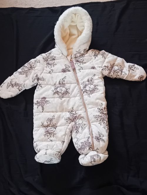 NUTMEG SNOWSUIT PRAM SUIT ALL IN ONE WOODLAND DESIGN SIZE 0 - 3 MONTHS — image 2