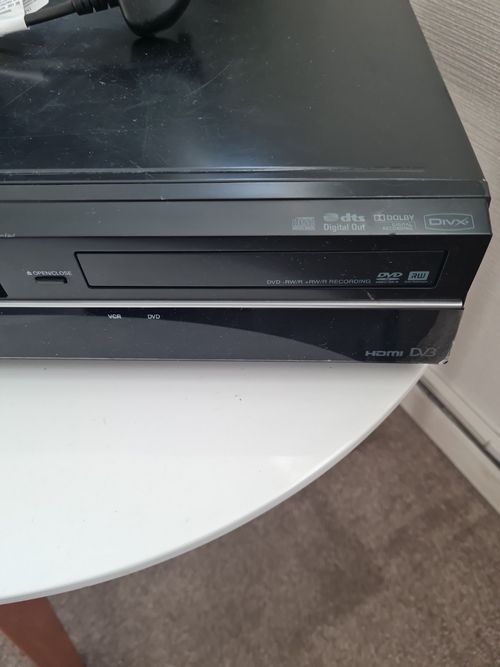 Toshiba DVR19DTKB DVD Video Cassette Recorder Combo VHS VCR HDMI Faulty Parts — image 3