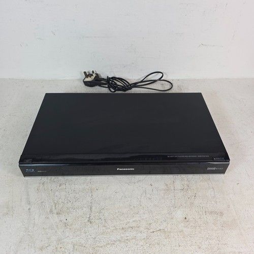 Panasonic Blu-ray HDD Recorder DMR-PWT420 Multi Region Freeview+ HD Tested
