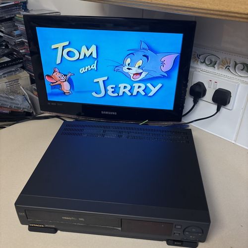 Hitachi M230E Video VCR VHS Player Recorder. Power Tested and working no remote  — image 4