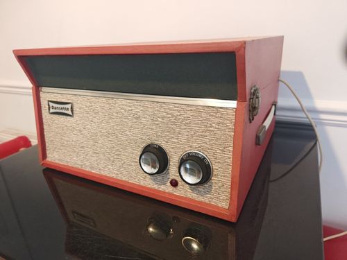  Danette Senator Record Player  1960s Vintage Retro Nice Condition  — image 2