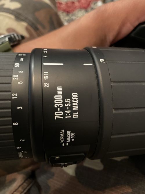 Minolta Dynax 500si Super Black 35mm SLR w/ Sigma 70-300mm Lens & Flash — image 10