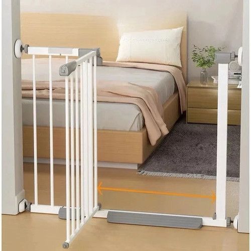Baby Safety Gate Pet Dog Barrier Stair Secure Doorway Guard Home Use