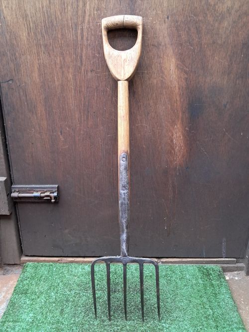Vintage Garden Fork Spear & Jackson 5 Prong Fork Wood D Block Handle (#160) — image 2