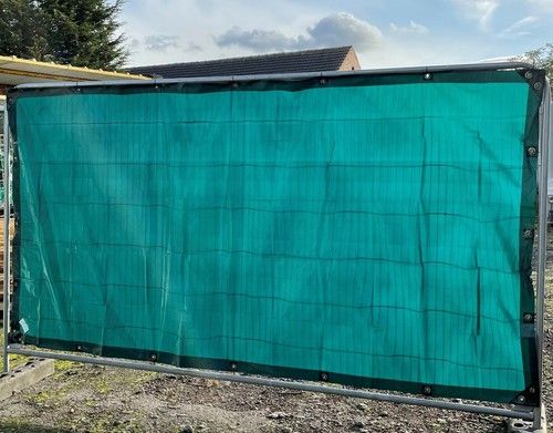 Heras Fence covers, Fence Tarpaulins, Welded Eyelets, Green 