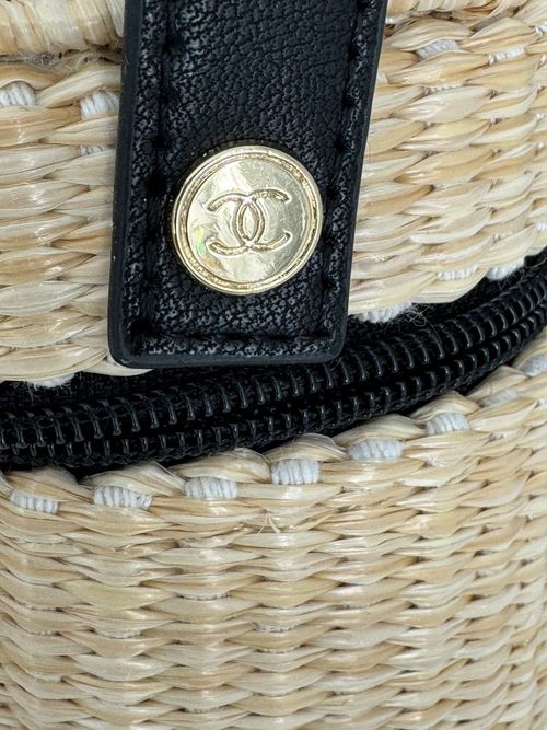 Chanel Les Beiges Raffia Makeup Bag Vanity Case Limited Edition  — image 14