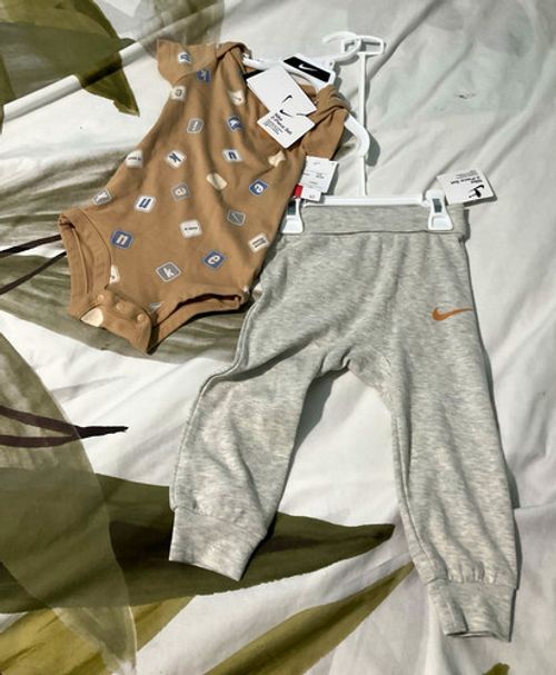 Nike 2pc Baby Set 12-18M Bodysuit & Trousers Sleeveless Print Logo Snap